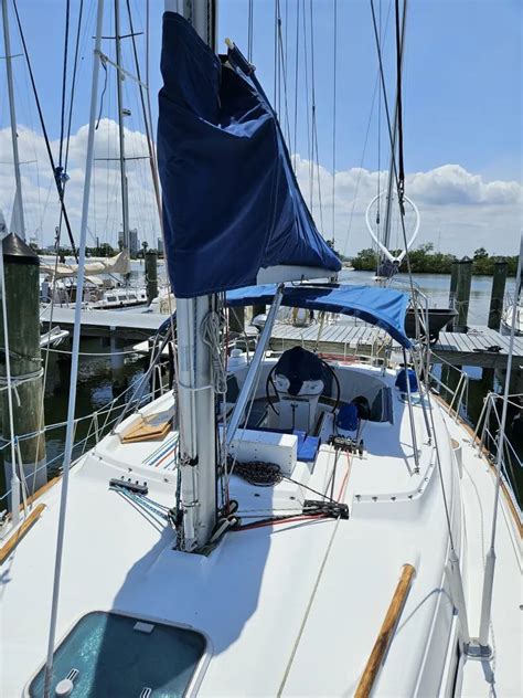 beneteau  center cockpit  sale  tampa fl  marinesource