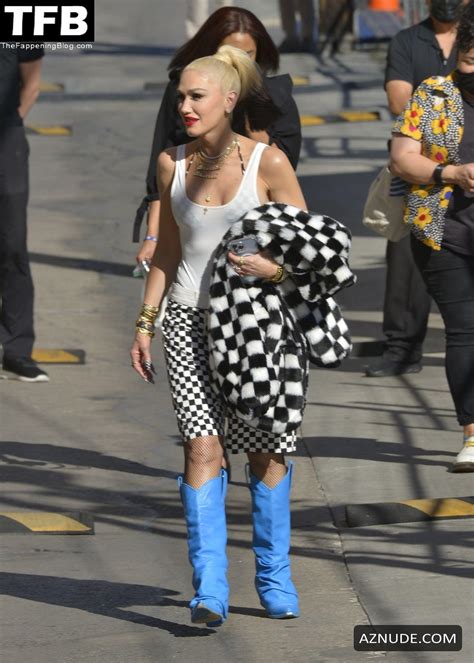 Gwen Stefani Sexy Seen Flaunting Her Hot Boobs Outside The Jimmy Kimmel Live Show AZNude