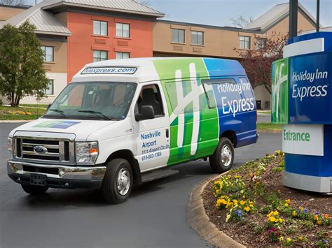 Nashville Airport Hotels With Shuttle Service | Holiday Inn Express