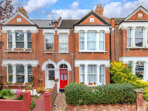 Bed Terraced House For Sale In Leghorn Road London Nw