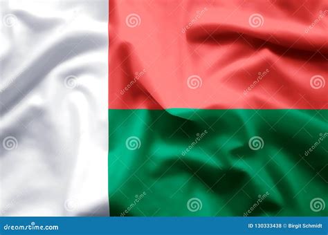 El Agitar De Madagascar Y Ejemplo Coloridos De La Bandera Del Primer