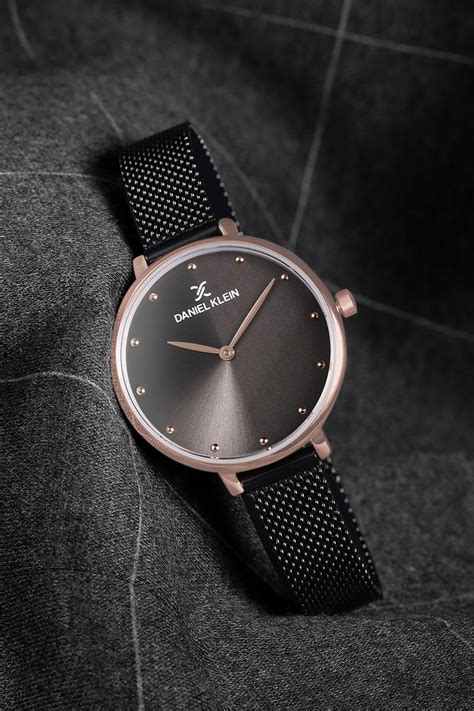 Women – Daniel Klein