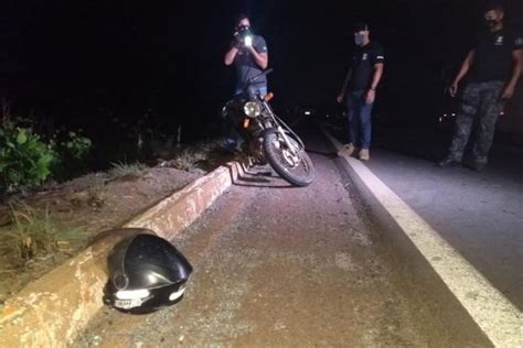 Midianews Motociclista Morre Ao Bater Em Nibus E Ser Atropelado Por