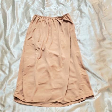 Vassarette Skirts Vassarette 9s Nude Beige Midi Slip Skirt Euc