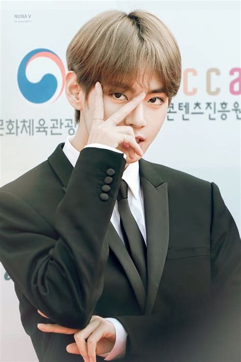 Netizens Are In Awe At Bts V S Handsome Looks Even With Uneven Eyelids