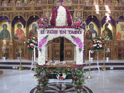 Μυροφόρες της Αγίας Αγάθης: Επιτάφιος 2012