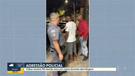 Vídeo Vídeo Mostra Pm Agredindo Jovem Com Soco No Rosto Durante