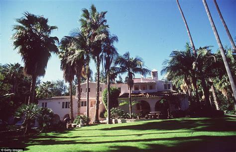 Cái chết bi thảm của bom sex Hollywood được mệnh danh là Marilyn Monroe thứ sự việc rúng động