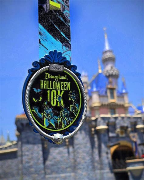 Medals Revealed For Rundisney Disneyland Halloween Half Marathon