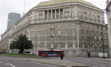 Служба безопасности МИ5 оказалась лучшим местом работы для геев и ...