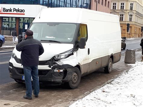 Gro Ny Wypadek W Centrum Odzi Nie Dzia A A Sygnalizacja I Boom