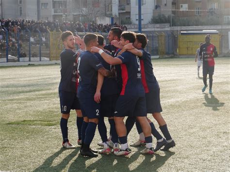 Il Modica Calcio Sconfigge La Leonzio Con Un Netto Davanti Al