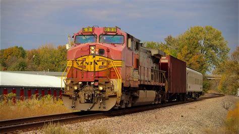 Warbonnet Leader Bnsf Leads Geo Train At Bnsf South Thayer Bnsf