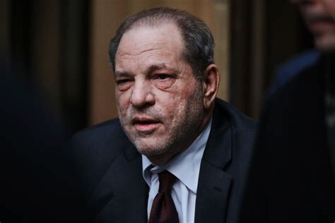 Convicto Ex Rey De Hollywood Harvey Weinstein Fue Extraditado De Nueva York A California Para