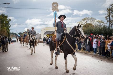 El 213º aniversario de la Revolución de Mayo se celebra en Villa