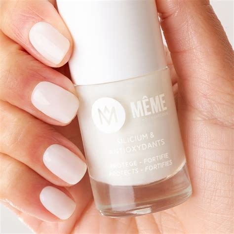 Vernis au silicium et anti UV Nude lacté Même Cosmetics