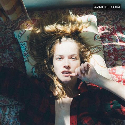 ALEXIS KNAPP Nude AZNude