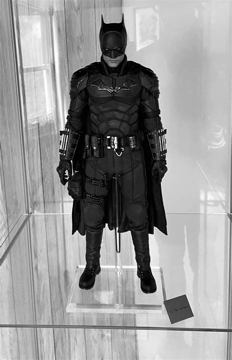 Hot Toys The Batman Batman Batman Deluxe Batman Batsignal Set Page Collector