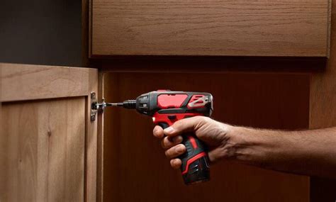 Cordless Screwdriver vs Drill, What’s the Difference? | Ronix Mag