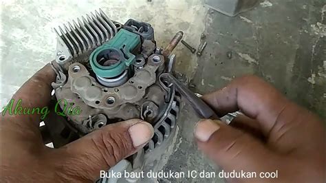 Cara Mengganti Carbon Brush Atau Arang Cool Dinamo Cas Mobil Avanza Youtube