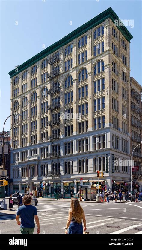 Nyc Chinatown Canal Street Aka Broadway Is A Landmark