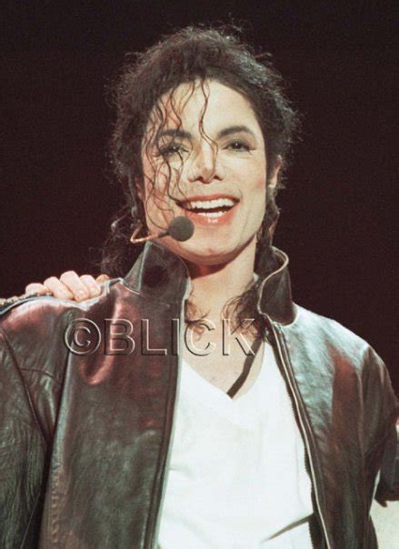 Michael vive ♥: Michael visita la fábrica Lladró en Valencia el 19 de