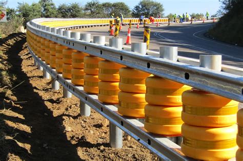 Safety Roller Barrier Facility Safety Roller Crash Barrier System Buy