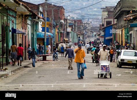 Cali Colombia Street High Resolution Stock Photography and Images - Alamy