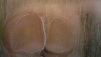 Showering XVIDEOS