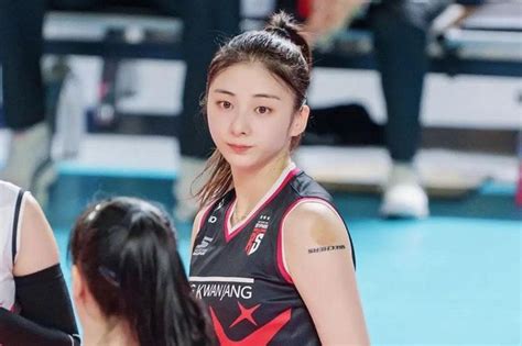 Nhan sắc vạn người mê của hot girl bóng chuyền cao m Tạp chí Doanh Nghiệp Việt Nam