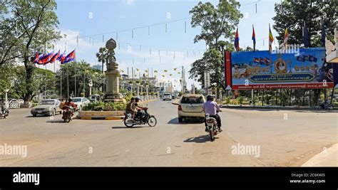 The Apsara Statue Circle roundabout in the centre of Siem Reap, Cambodia, South East Asia Stock ...