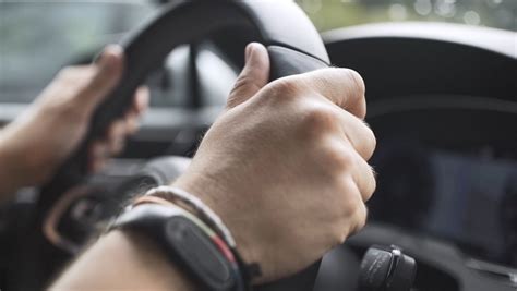 Por qué vibra o tiembla mi coche cuando freno Autolab