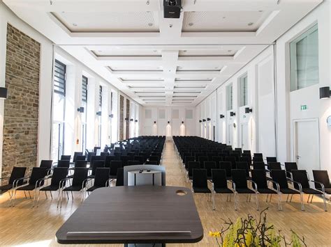 Best Frankfurt Castle Venues for Events & Conferences 2024 | Akommo