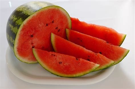 तरबूज खाने के फायदे और नुकसान Watermelon Benefits And Side Effects In