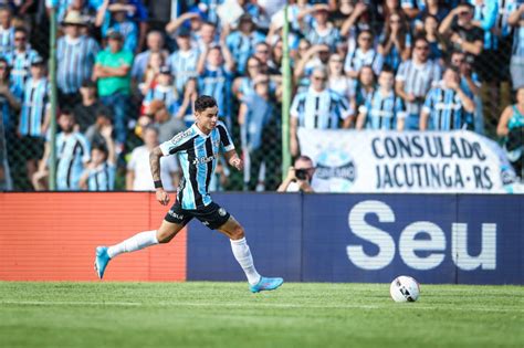 Veja fotos de Ypiranga x Grêmio pelo jogo de ida da final do Gaúcho