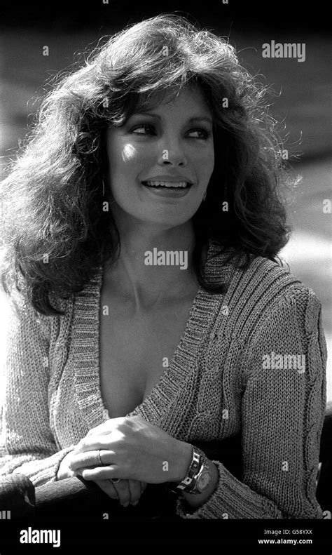 Jaclyn Smith 1981 Fotos Und Bildmaterial In Hoher Auflösung Alamy