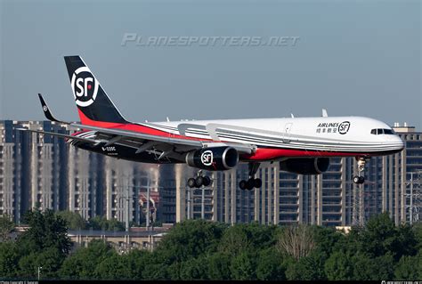 B 220C SF Airlines Boeing 757 28A PCF WL Photo By Suzuran ID