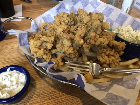 [I ate] Whole Belly fried clams w/fries and slaw | Fried clams, Food ...