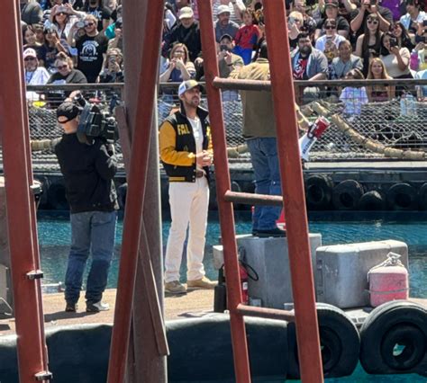 Ryan Gosling Surprises Fans During Stunt Show At Universal Studios