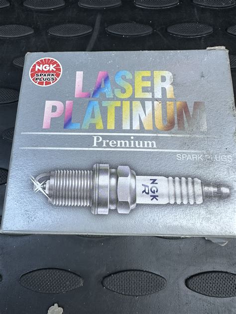 Замена Катушек зажигания на NGK 48041 — Audi A4 (B8), 2 л, 2011 года ...