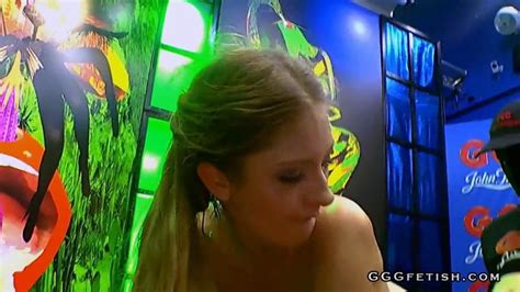 Rebecca Volpetti Shows Extreme Bukkakes And Cumshots Porn Videos
