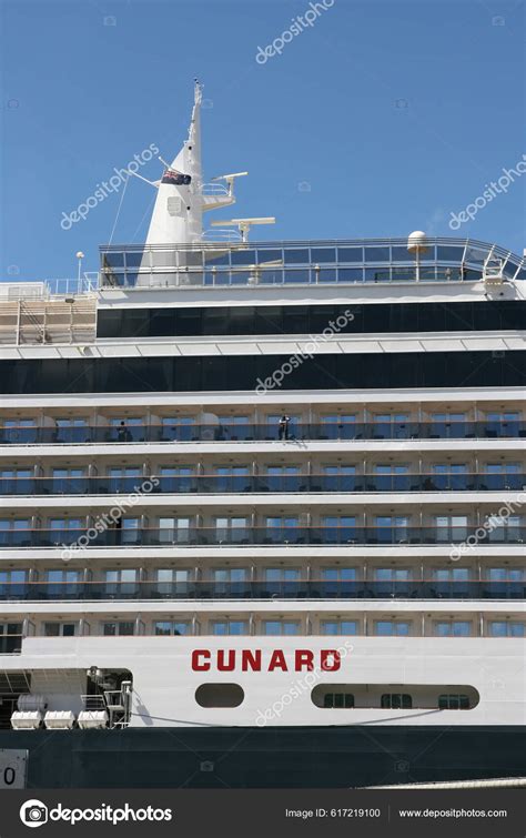 Queen Victoria Cruise Ship Harbor – Stock Editorial Photo © YAY_Images ...