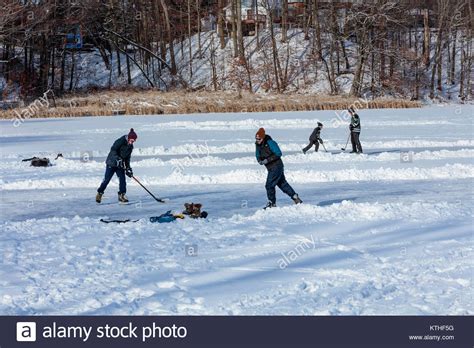 Pond Hockey High Resolution Stock Photography And Images Alamy