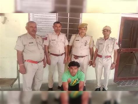 Karauli News Young Man Arrested With Illegal Country Made Handgun