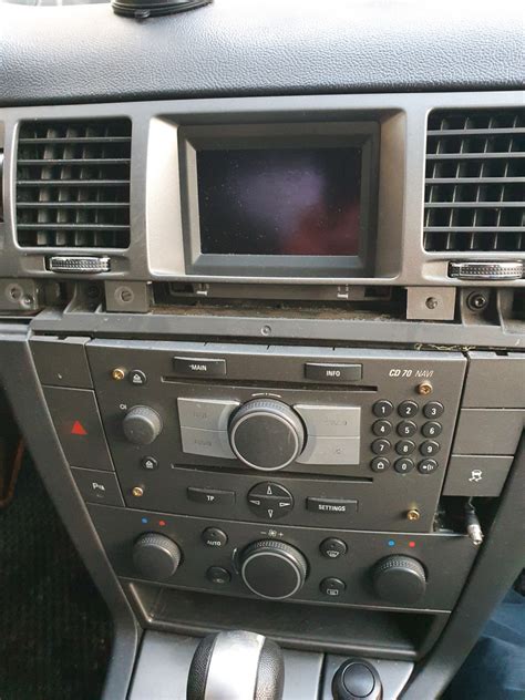 Замена автомагнитолы — Opel Vectra C, 1,9 л, 2007 года | автозвук | DRIVE2