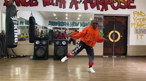 Dancegod Lloyd Tutorials Sika Dance Youtube