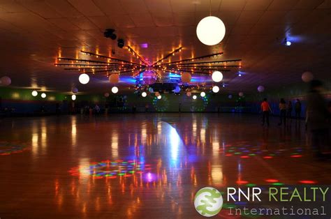 Skateville: The Ultimate Rollerskating Destination in Burnsville