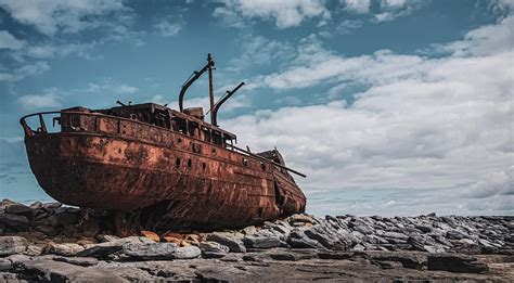 The iconic Plassey shipwreck - Inis Oirr Island🍀 : r/ireland