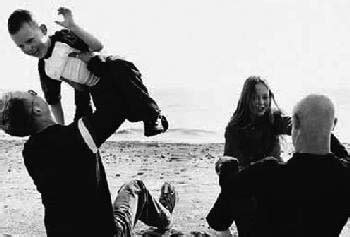 Australia Pi Diritti Alle Coppie Gay E Prima Adozione Gay It