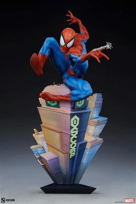 Spider Man Swings Through Nyc With New Sideshow Collectibles Statue